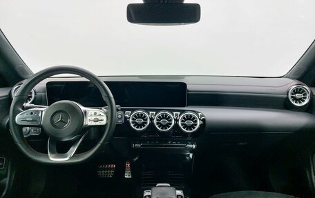 Mercedes-Benz CLA, 2019 год, 3 199 000 рублей, 11 фотография