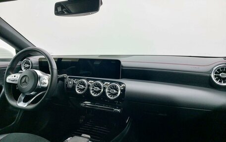 Mercedes-Benz CLA, 2019 год, 3 199 000 рублей, 12 фотография