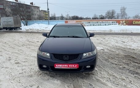 Honda Accord VII рестайлинг, 2004 год, 670 000 рублей, 1 фотография