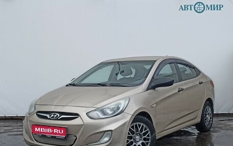 Hyundai Solaris II рестайлинг, 2013 год, 695 000 рублей, 1 фотография