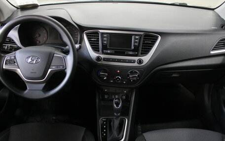 Hyundai Solaris II рестайлинг, 2018 год, 1 329 000 рублей, 9 фотография