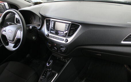 Hyundai Solaris II рестайлинг, 2018 год, 1 329 000 рублей, 11 фотография