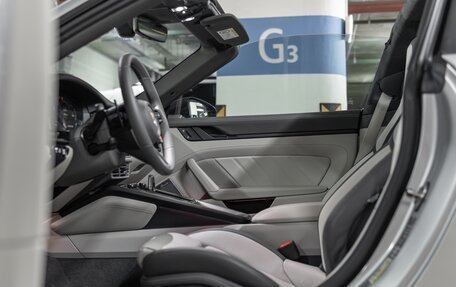 Porsche 911, 2025 год, 33 000 000 рублей, 18 фотография