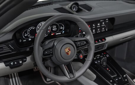 Porsche 911, 2025 год, 33 000 000 рублей, 23 фотография