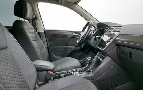 Volkswagen Tiguan II, 2018 год, 2 199 000 рублей, 13 фотография