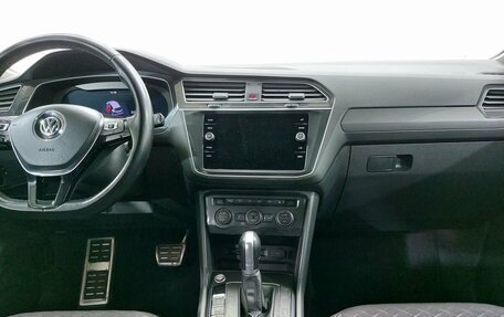 Volkswagen Tiguan II, 2018 год, 2 199 000 рублей, 12 фотография