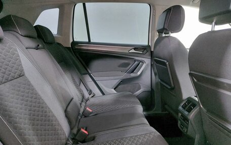 Volkswagen Tiguan II, 2018 год, 2 199 000 рублей, 14 фотография