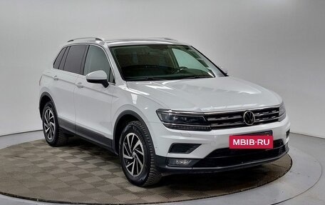 Volkswagen Tiguan II, 2018 год, 2 199 000 рублей, 3 фотография