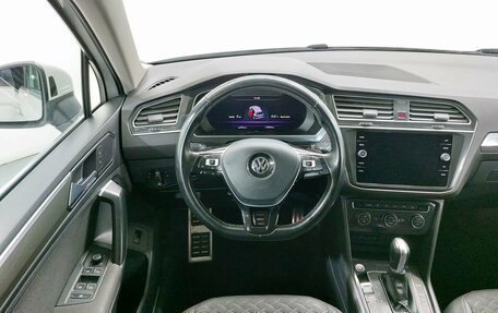 Volkswagen Tiguan II, 2018 год, 2 199 000 рублей, 11 фотография