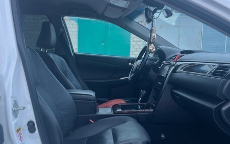 Toyota Camry, 2015 год, 2 120 000 рублей, 15 фотография