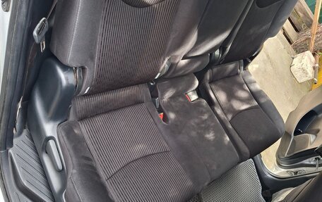 Toyota Prius Alpha I (ZVW40/41), 2019 год, 1 900 000 рублей, 14 фотография