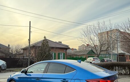 Hyundai Elantra VI рестайлинг, 2017 год, 1 570 000 рублей, 4 фотография