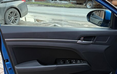 Hyundai Elantra VI рестайлинг, 2017 год, 1 570 000 рублей, 9 фотография