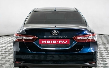 Toyota Camry, 2019 год, 2 870 000 рублей, 6 фотография