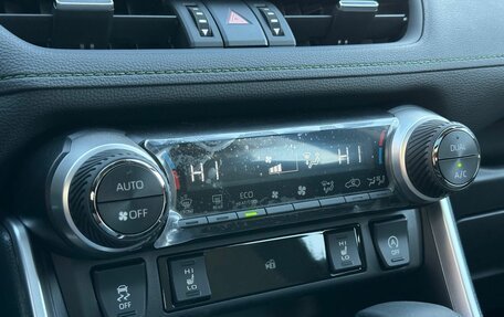 Toyota RAV4, 2025 год, 4 090 000 рублей, 27 фотография