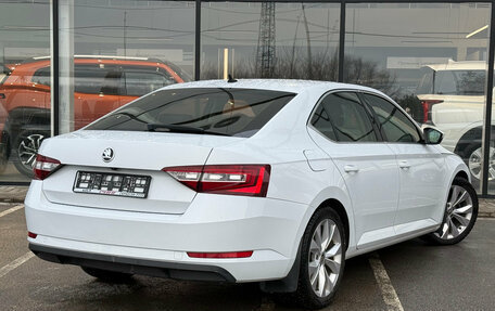 Skoda Superb III рестайлинг, 2018 год, 2 100 000 рублей, 2 фотография