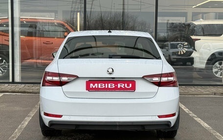 Skoda Superb III рестайлинг, 2018 год, 2 100 000 рублей, 6 фотография