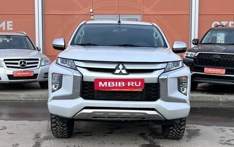 Mitsubishi L200 IV рестайлинг, 2019 год, 2 400 000 рублей, 2 фотография