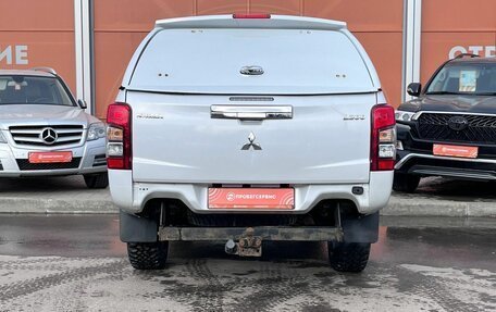 Mitsubishi L200 IV рестайлинг, 2019 год, 2 400 000 рублей, 6 фотография