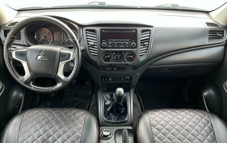 Mitsubishi L200 IV рестайлинг, 2019 год, 2 400 000 рублей, 11 фотография