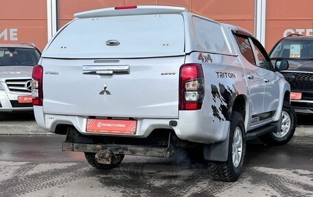 Mitsubishi L200 IV рестайлинг, 2019 год, 2 400 000 рублей, 5 фотография