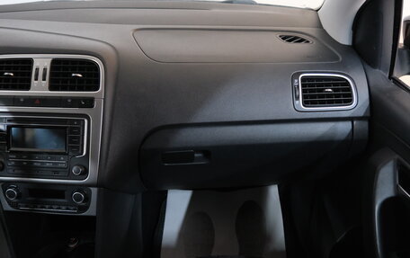 Volkswagen Polo VI (EU Market), 2017 год, 1 039 000 рублей, 19 фотография