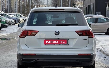 Volkswagen Tiguan II, 2021 год, 3 439 000 рублей, 6 фотография