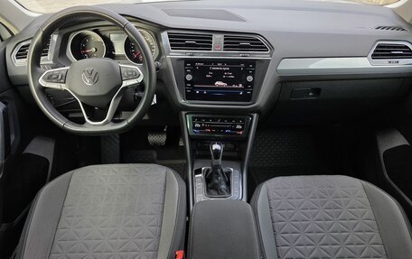 Volkswagen Tiguan II, 2021 год, 3 439 000 рублей, 11 фотография