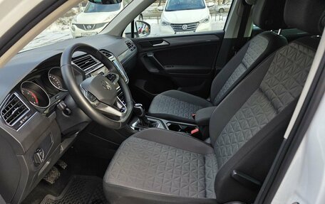 Volkswagen Tiguan II, 2021 год, 3 439 000 рублей, 13 фотография