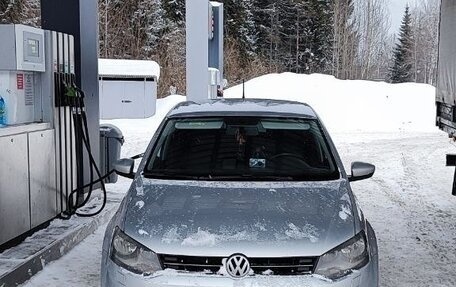 Volkswagen Polo VI (EU Market), 2011 год, 550 000 рублей, 1 фотография