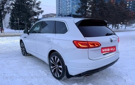Volkswagen Touareg III, 2019 год, 5 500 000 рублей, 4 фотография