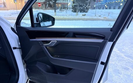 Volkswagen Touareg III, 2019 год, 5 500 000 рублей, 25 фотография