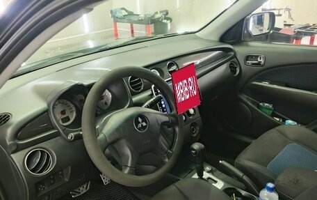 Mitsubishi Outlander III рестайлинг 3, 2006 год, 920 000 рублей, 11 фотография