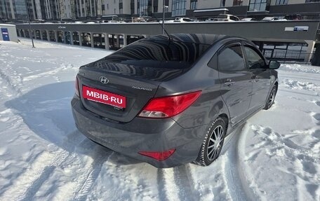 Hyundai Solaris II рестайлинг, 2015 год, 1 100 000 рублей, 3 фотография