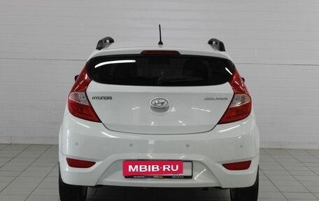 Hyundai Solaris II рестайлинг, 2013 год, 860 000 рублей, 9 фотография