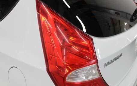 Hyundai Solaris II рестайлинг, 2013 год, 860 000 рублей, 12 фотография