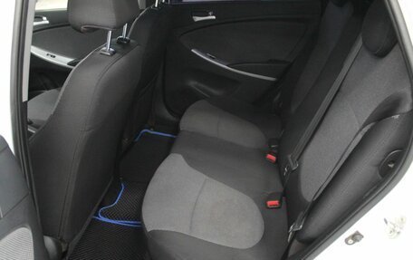 Hyundai Solaris II рестайлинг, 2013 год, 860 000 рублей, 17 фотография