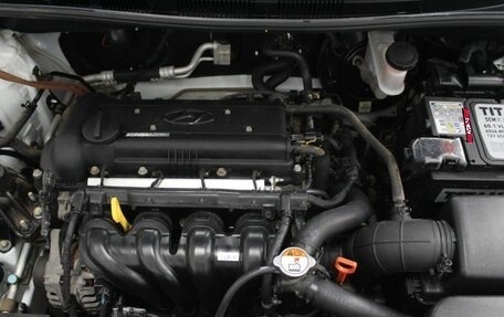 Hyundai Solaris II рестайлинг, 2013 год, 860 000 рублей, 15 фотография