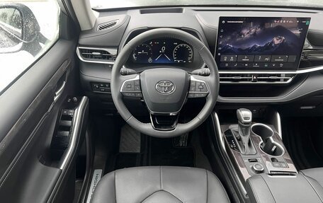 Toyota Highlander, 2025 год, 6 890 000 рублей, 12 фотография