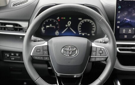 Toyota Highlander, 2025 год, 6 890 000 рублей, 13 фотография