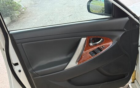 Toyota Camry, 2011 год, 875 000 рублей, 9 фотография