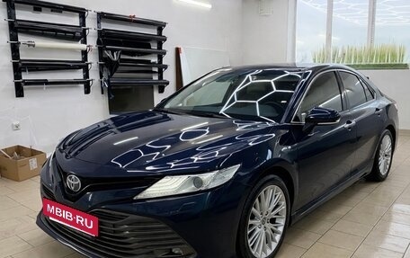 Toyota Camry, 2018 год, 2 899 990 рублей, 2 фотография