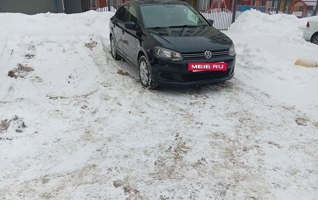 Volkswagen Polo VI (EU Market), 2012 год, 750 000 рублей, 2 фотография