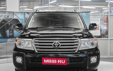 Toyota Land Cruiser 200, 2013 год, 3 390 000 рублей, 2 фотография