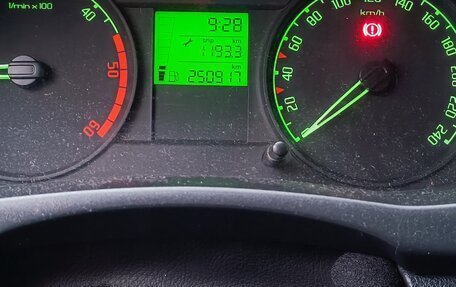 Skoda Fabia II, 2008 год, 370 000 рублей, 7 фотография