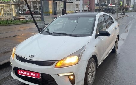 KIA Rio IV, 2017 год, 880 000 рублей, 5 фотография