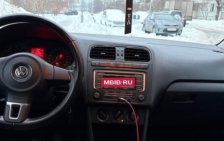 Volkswagen Polo VI (EU Market), 2013 год, 815 000 рублей, 23 фотография