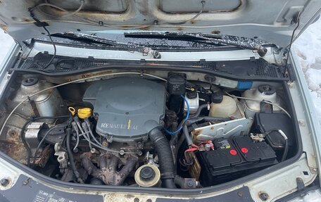 Renault Logan I, 2006 год, 200 000 рублей, 13 фотография