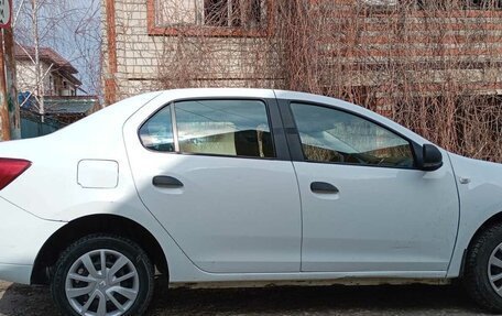 Renault Logan II, 2018 год, 500 000 рублей, 8 фотография