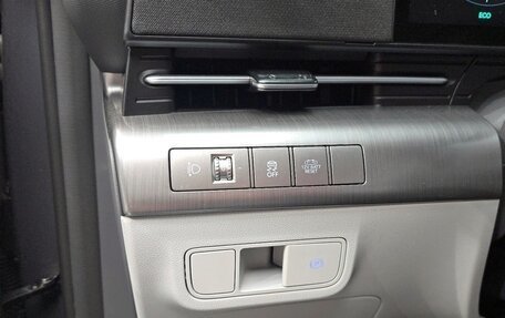 Hyundai Kona, 2024 год, 2 500 000 рублей, 18 фотография